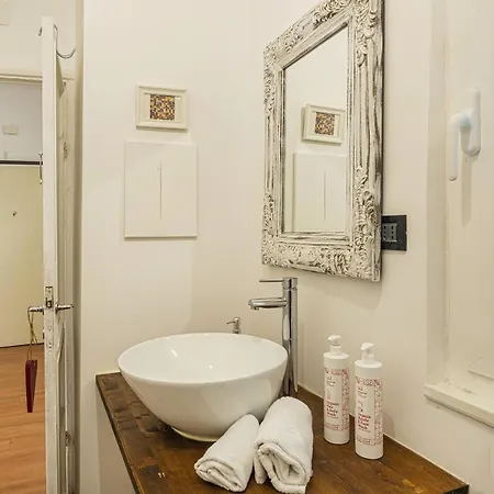 Apartment Casa Vittoria By Wonderful Italy